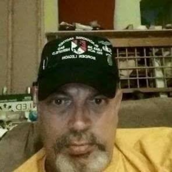 Profile Picture of Cliff Rutkowski (@rutkowskc001) on Poshmark