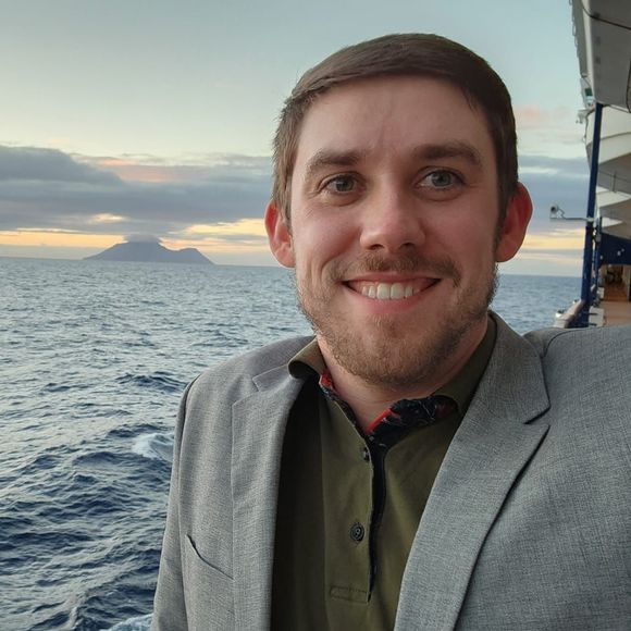 Profile Picture of Scott Berggren (@scott_berggren) on Poshmark