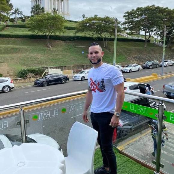 Profile Picture of Ivan Disla (@ivandisla87) on Poshmark