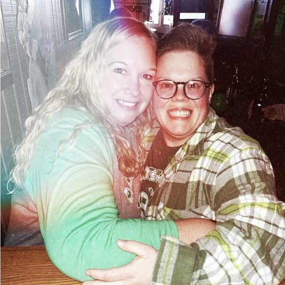 Profile Picture of Trisha Handly (@trishainhuron) on Poshmark