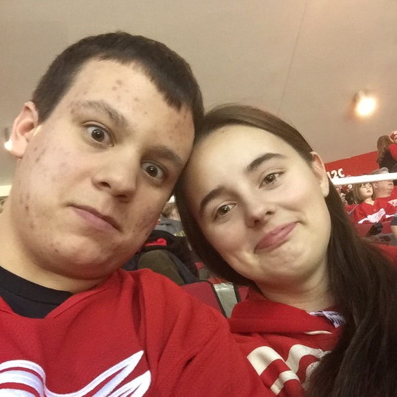 Profile Picture of Jessica Danver (@jessnick95) on Poshmark