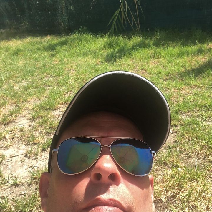 Profile Picture of Chris (@christopherrobe2) on Tiktok