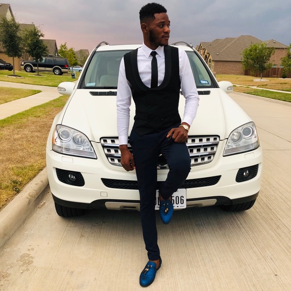 Profile Picture of Edward Sam (@edward_sam) on Poshmark