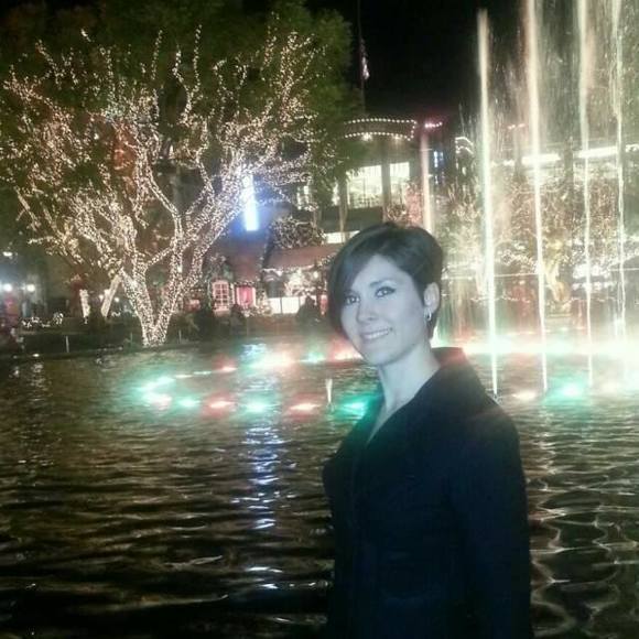 Profile Picture of Amanda Ison (@amanda__321) on Poshmark