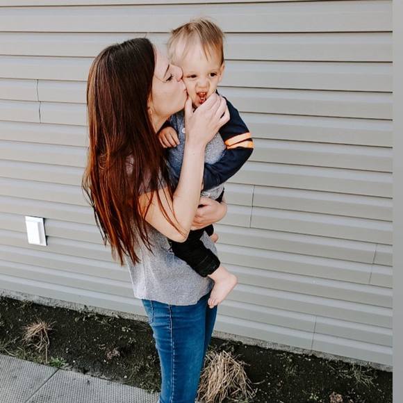 Krista Starkell - Poshmark Profile Picture of Krista Starkell (@kristastarkell) on Poshmark