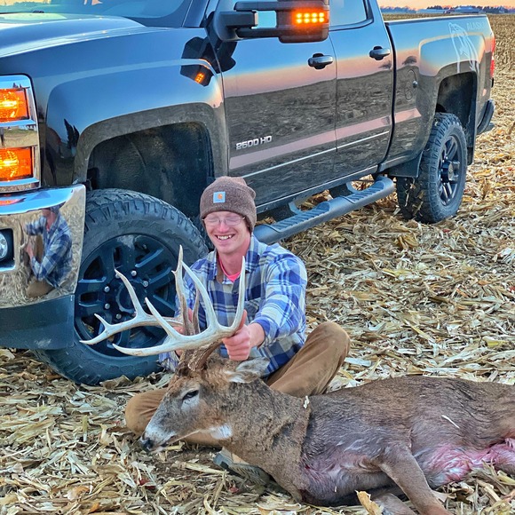 Profile Picture of Zach Schlimgen (@zachschlimgen) on Poshmark