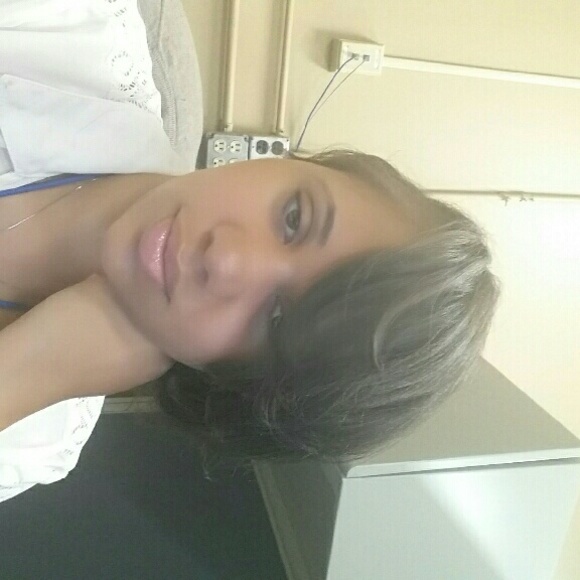 Profile Picture of Briana Barley (@bri_barley) on Poshmark