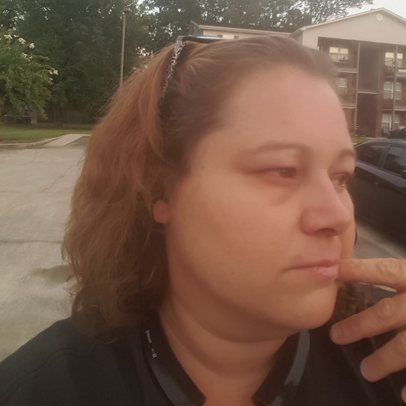 Profile Picture of Pennie Gables (@guardedmoin) on Poshmark