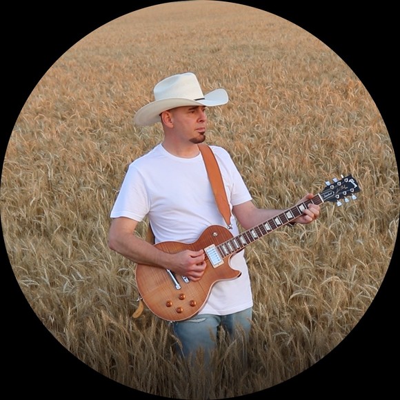 Profile Picture of Wade Richardson (@wadeonin) on Poshmark