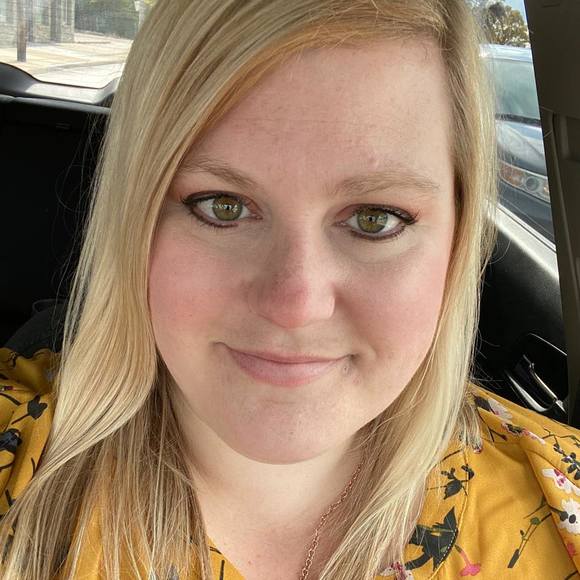 Profile Picture of Jacki Calardo (@jcalardo) on Poshmark