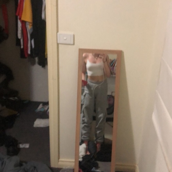 Profile Picture of Olivia Dowling (@odowling47) on Poshmark