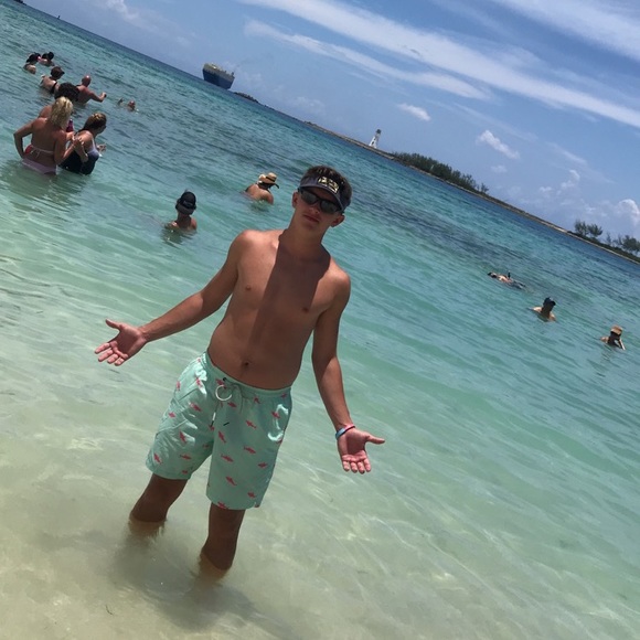 Profile Picture of Carson Petree (@carson_petree) on Poshmark