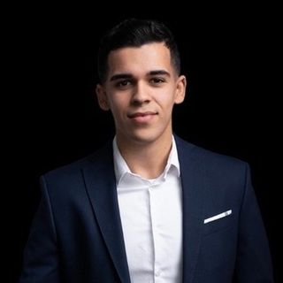 Profile Picture of Carlos Elizalde | REALTOR®️ (@carloselizaldejr) on Instagram