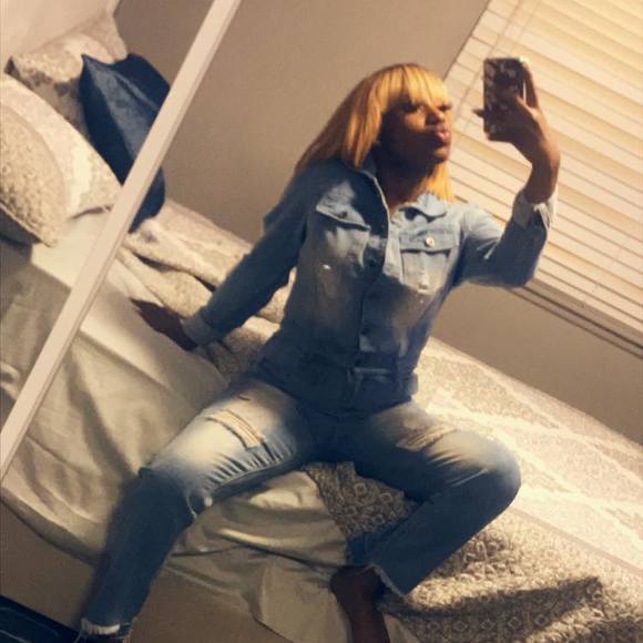 Profile Picture of Tashenia Nichols (@tashenian) on Poshmark