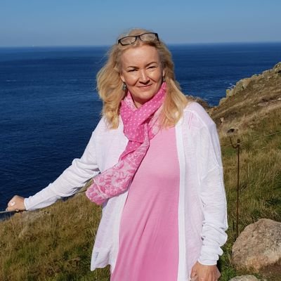 Profile Picture of Jules Allen (@JulesAllenArts) on Twitter