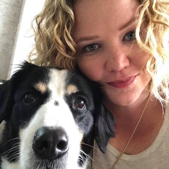 Profile Picture of Amber-lin Kragle (@akragle) on Poshmark