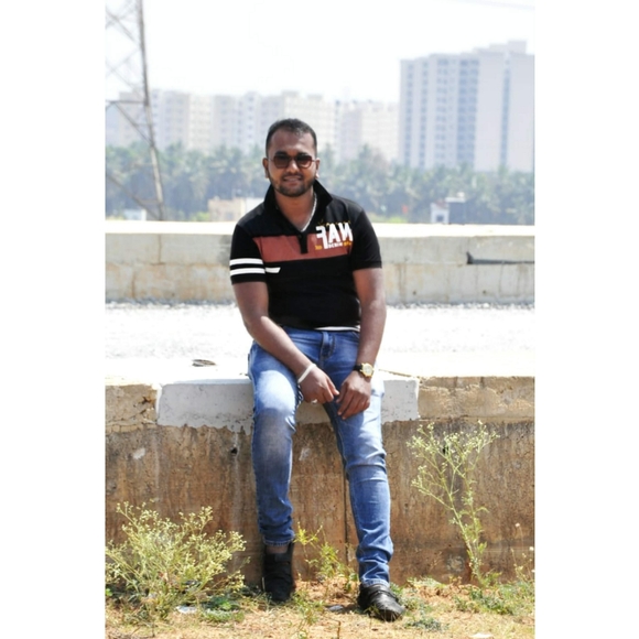 Profile Picture of Syed Suhail (@syedsuhail173) on Poshmark