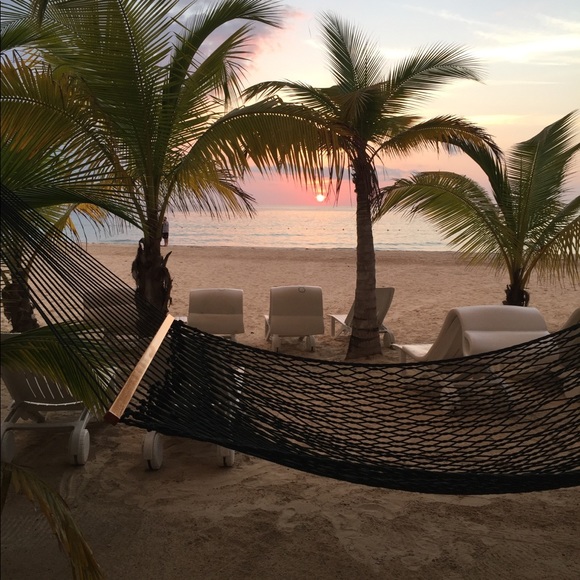 Mikki Bell - Poshmark Profile Picture of Mikki Bell (@mcbell23) on Poshmark