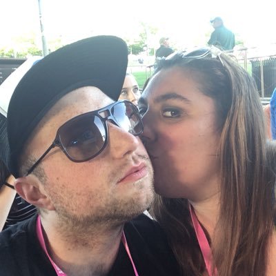 Profile Picture of Tina Marie Tompkins (@Sparkleangelmom) on Twitter