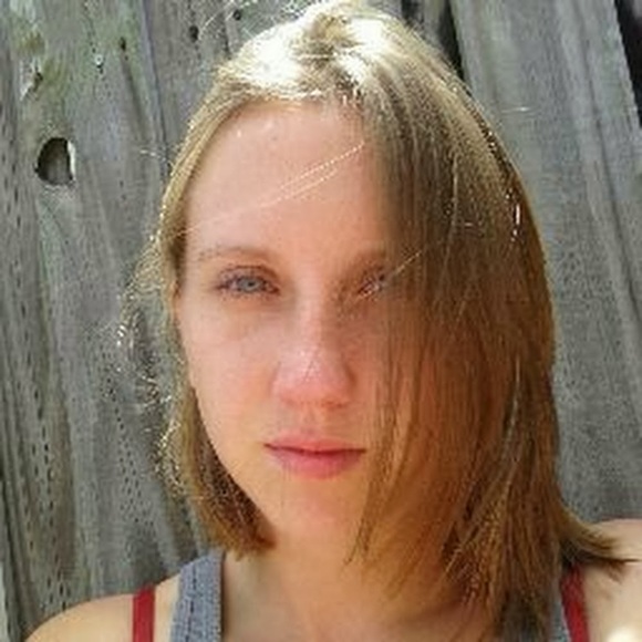 Profile Picture of Bobbijo Breazeale (@wbocbrel) on Poshmark