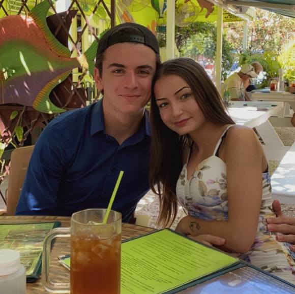 Profile Picture of Josh Rogers (@joshrogers444) on Poshmark