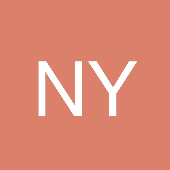 Profile Picture of Nancy Yakey (@yakeynancy) on Poshmark