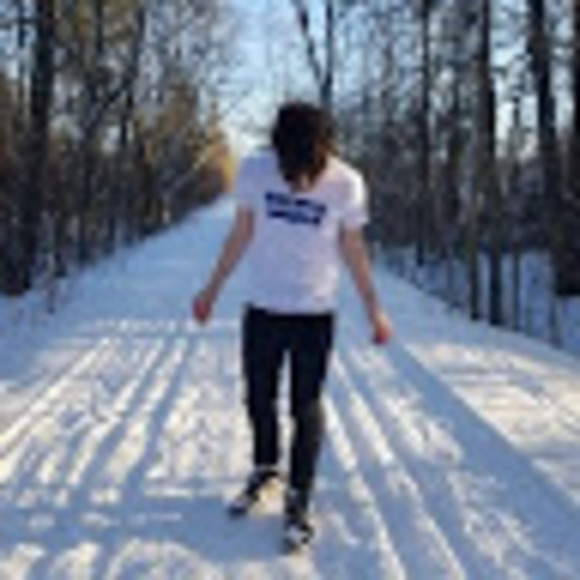 Profile Picture of Nicholas Liddard (@nicklid) on Poshmark