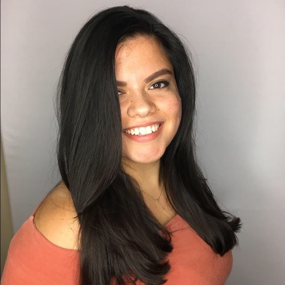 Profile Picture of Abigail Quintero (@7abbyq) on Poshmark