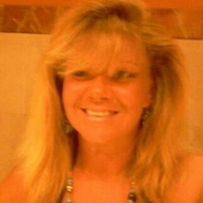 Profile Picture of Valerie Steblein (@valeriesteblein) on Twitter