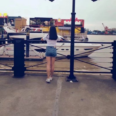 Profile Picture of Rainbow Yang (@AliceZhong19) on Twitter