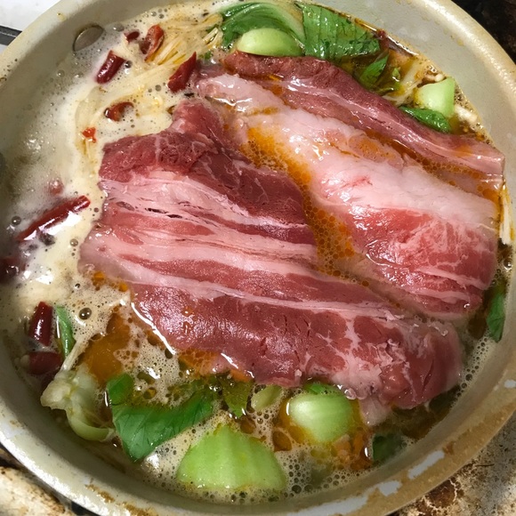 Profile Picture of Zachary Wang (@wywzw123) on Poshmark