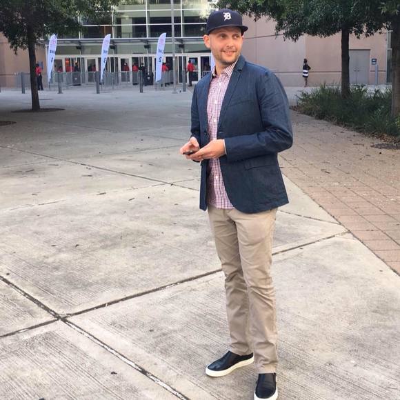 Profile Picture of Anthony Lopiccolo (@twizon68) on Poshmark