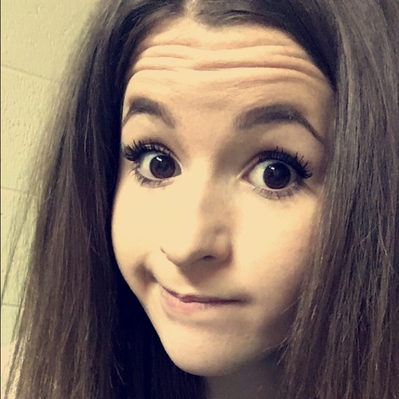 Profile Picture of Catherine Joppich (@joppi1c) on Poshmark