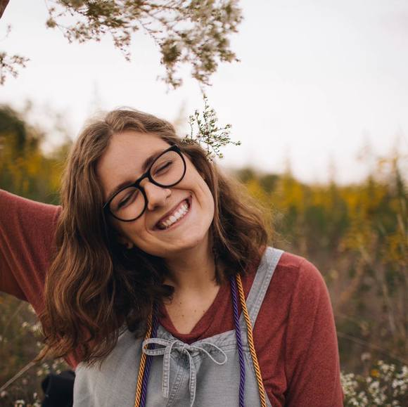 Profile Picture of Emma Spellings (@espellings) on Poshmark