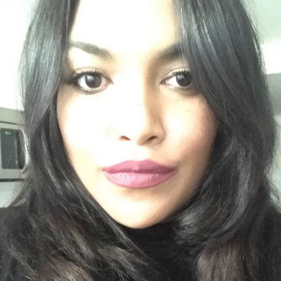 Profile Picture of Stephanie Ronk (@stephanie_ronk) on Poshmark