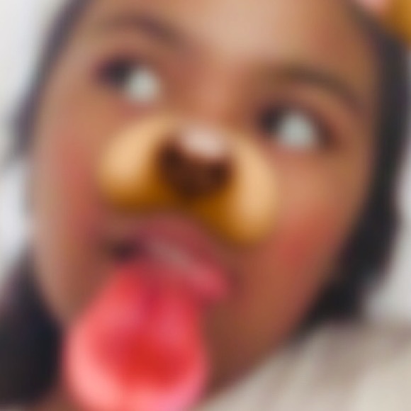 Profile Picture of Tomiko Ilo (@t_pyt670) on Poshmark