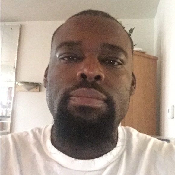 Profile Picture of Jamaal Perry (@maalp) on Poshmark