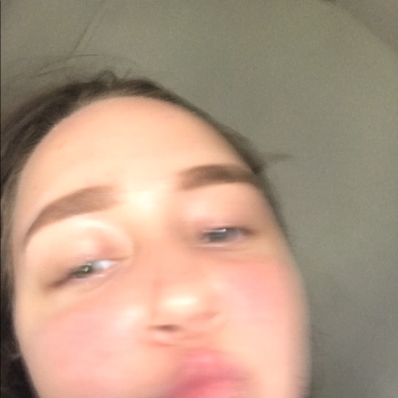 Profile Picture of Charisse Pagnozzi (@charissep_) on Poshmark