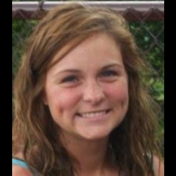 Profile Picture of Dani Bush (@danibush) on Poshmark