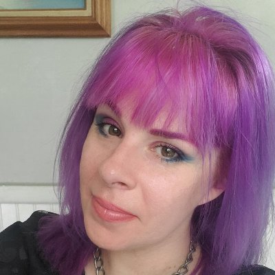 Profile Picture of Laurie Daniels (@LaurieD87627588) on Twitter