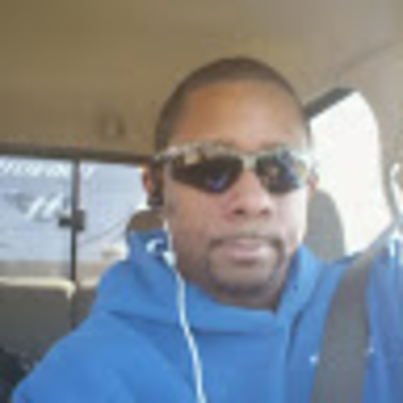 Profile Picture of Shawn Cofield (@blessedcofield) on Poshmark