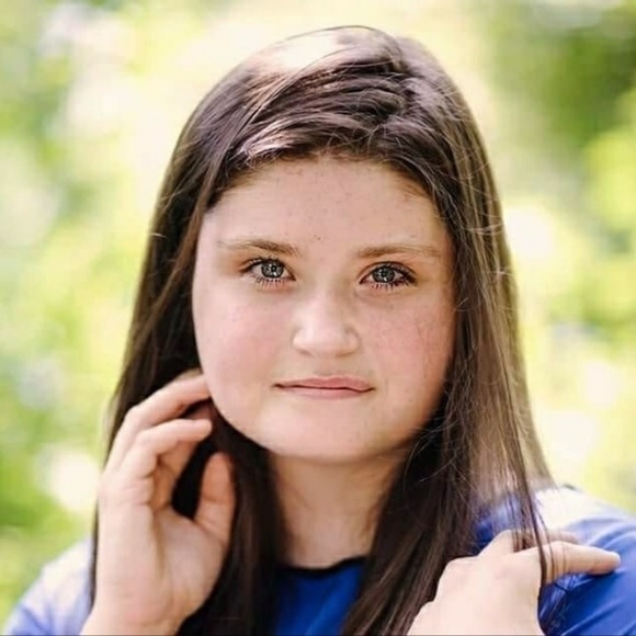 Profile Picture of Marika Chubick (@marikachubick19) on Poshmark