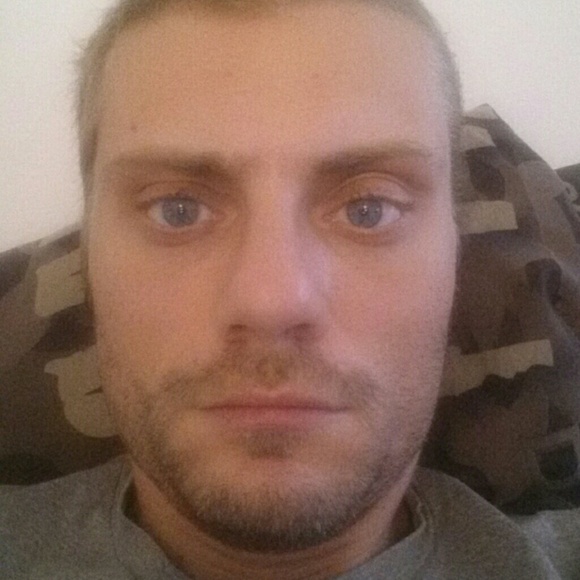 Profile Picture of Mike Priestly (@splitmike) on Poshmark