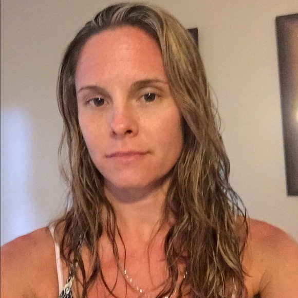 Sherri Mcdavitt - Poshmark Profile Picture of Sherri Mcdavitt (@sherrimcdavitt) on Poshmark