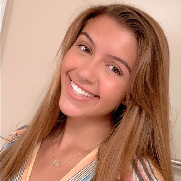 Profile Picture of Addis Simonik (@dance_addis) on Poshmark