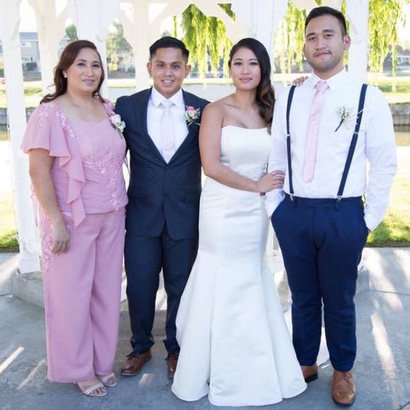 Profile Picture of Elvira Tizon (@elviratizon) on Poshmark