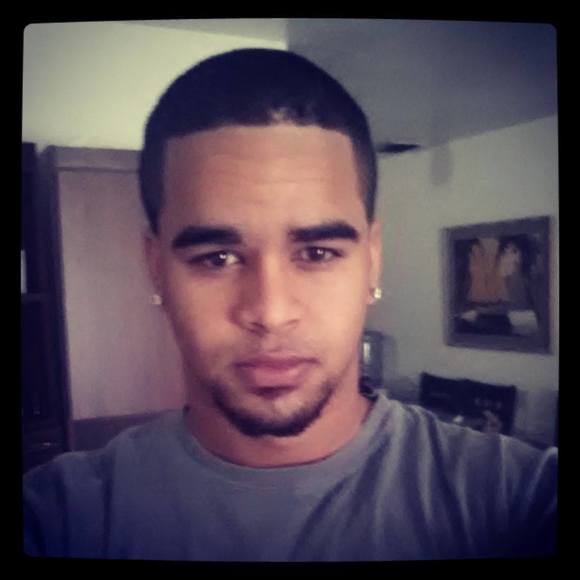 Profile Picture of Mark Almonte (@mark18p) on Poshmark