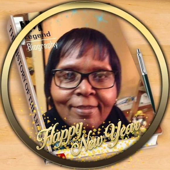 Profile Picture of Beverly Bizer (@beverlybizer1) on Poshmark