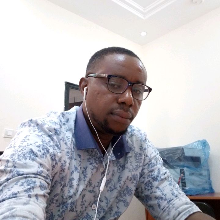 Profile Picture of Rowland Briggs (@rowlandbriggs) on Tiktok