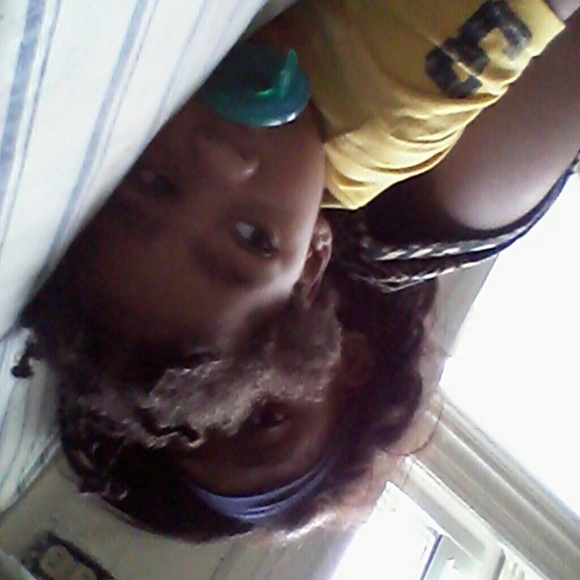 Profile Picture of Jasmine Peeks (@jazz0829) on Poshmark